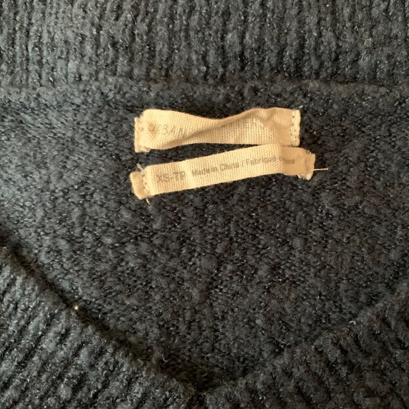 -SOLD- Urban Outfitters Sweater - Picture 4 of 4